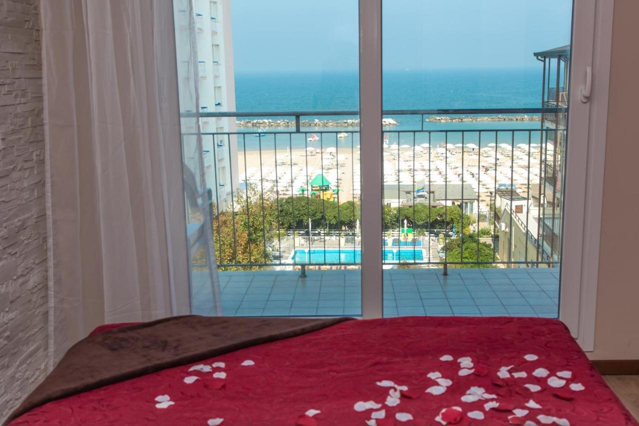 Hotel London Cattolica Buitenkant foto